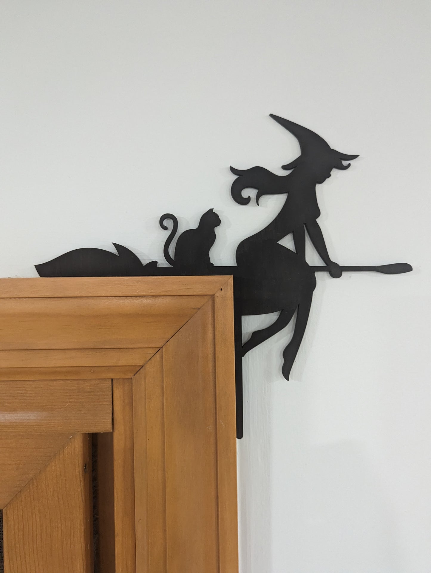 Good Witch Door/Window Frame Décor